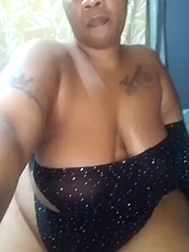 Snapshot of SEXYHUGEASS21 chatting on May 2026 05:47:01 AM SEXYHUGEASS21 online show from May 2026 05:47:01 AM