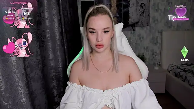 KiraKrox online show from September 2025 04:40:02 PM