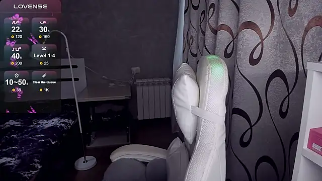 KiraKrox online show from March 2026 11:39:02 AM