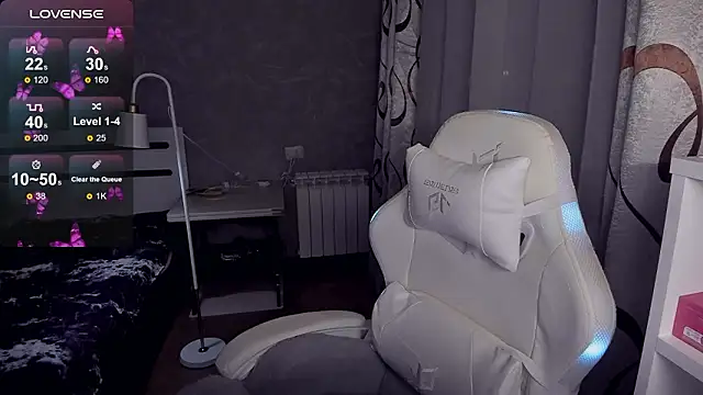 KiraKrox online show from March 2026 09:44:02 PM