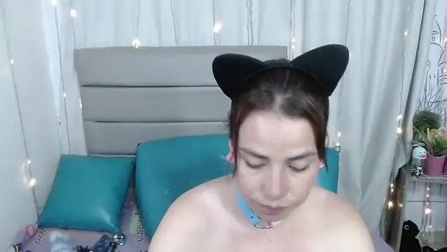 Cintia Leon online show from September 2025 07:28:01 PM