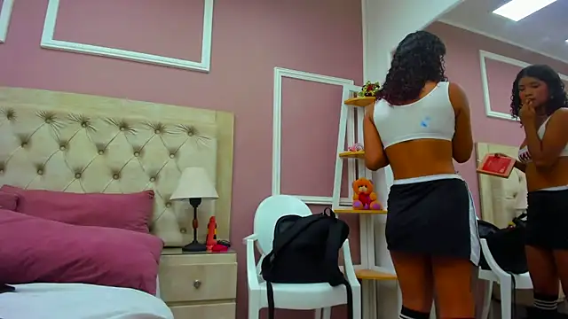 merlyaluna online show from September 2025 05:24:01 PM