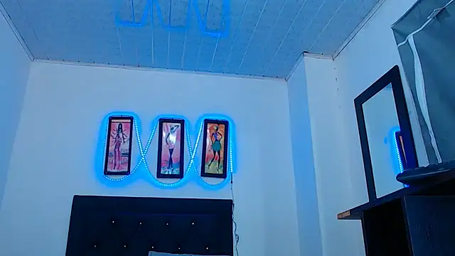 natashat lorent online show from March 2026 10:59:01 PM