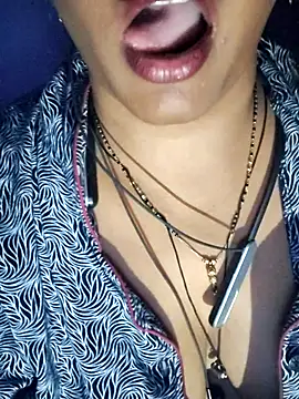 Snapshot of sweet_jasmin1 chatting on November 2025 07:27:01 PM sweet jasmin1 online show from November 2025 07:27:01 PM