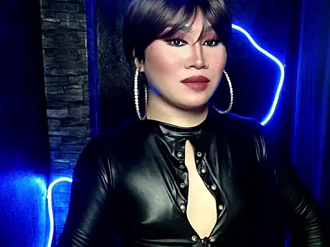 pretty lassy online show from September 2025 08:17:01 AM