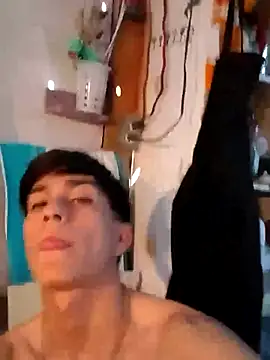 Snapshot of LUISSLEONN0958 chatting on September 2025 05:12:02 PM LUISSLEONN0958 online show from September 2025 05:12:02 PM