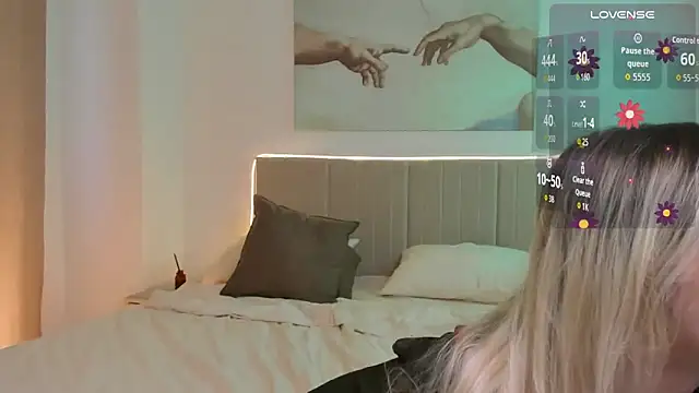 Lisa Blossom online show from September 2025 06:04:01 AM