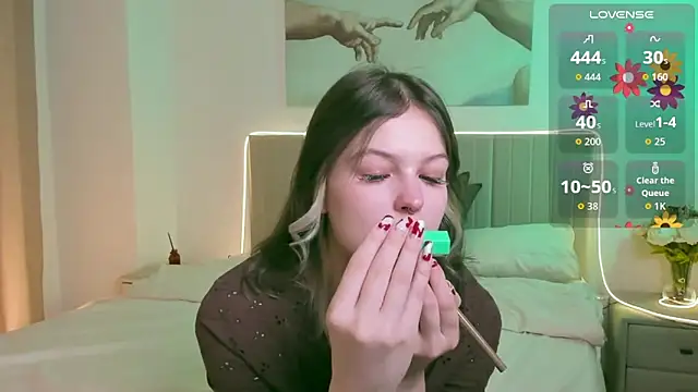 Lisa Blossom online show from October 2025 06:05:01 AM