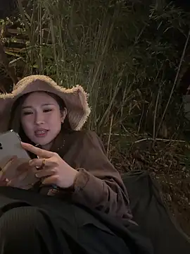 Manson13333 online show from April 2026 12:57:01 PM