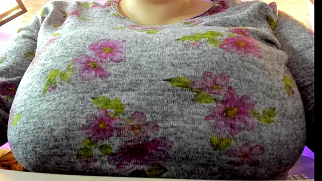 Snapshot of _Emily_rosee_ chatting on October 2025 11:23:02 AM Emily rosee online show from October 2025 11:23:02 AM