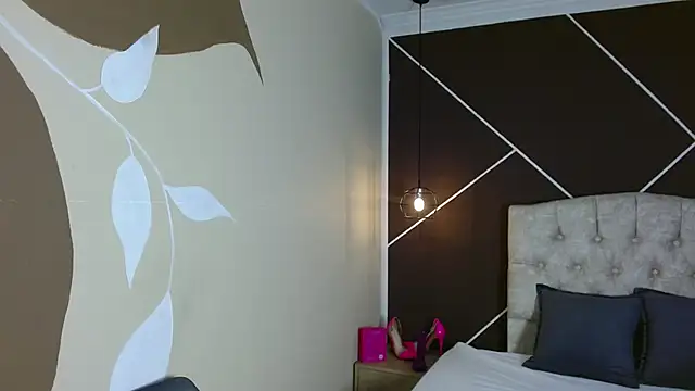 ScarletHott  online show from September 2025 11:55:02 AM