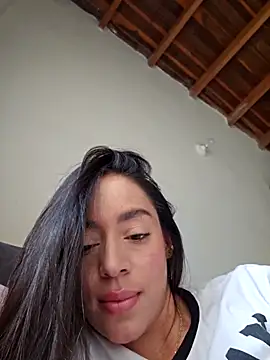 Snapshot of AriadnaTaylor chatting on November 2025 06:34:02 PM AriadnaTaylor online show from November 2025 06:34:02 PM