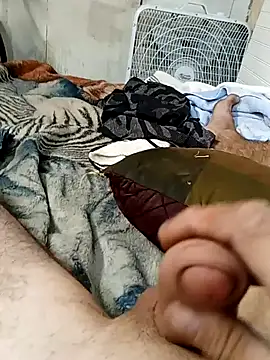 Snapshot of Southerngent1979 chatting on September 2025 11:51:02 PM Southerngent1979 online show from September 2025 11:51:02 PM