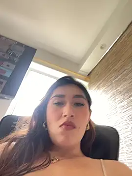 Isa Villamarin online show from September 2025 03:25:01 PM