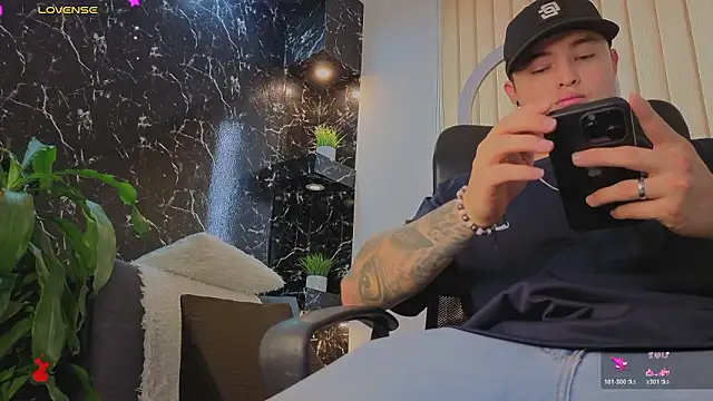 Alexander ferre online show from January 2026 01:15:01 PM