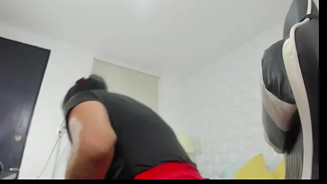 yulitza1025 online show from February 2026 11:54:02 AM