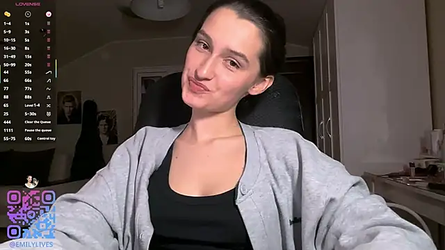 Snapshot of DarlineBrustera chatting on April 2026 06:10:02 PM DarlineBrustera online show from April 2026 06:10:02 PM