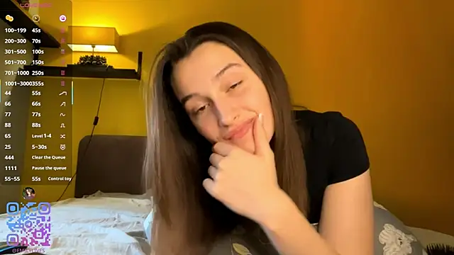 Snapshot of DarlineBrustera chatting on May 2026 02:22:01 PM DarlineBrustera online show from May 2026 02:22:01 PM
