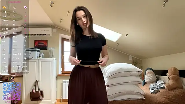 Snapshot of DarlineBrustera chatting on May 2026 02:45:01 PM DarlineBrustera online show from May 2026 02:45:01 PM