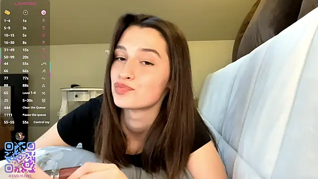 Snapshot of DarlineBrustera chatting on May 2026 04:04:02 PM DarlineBrustera online show from May 2026 04:04:02 PM