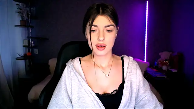 Dianaa Lee0 online show from March 2026 02:45:01 PM