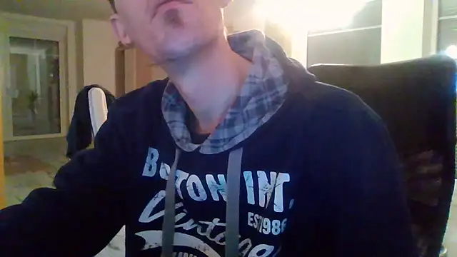 Snapshot of Trockenbau chatting on March 2026 12:01:01 PM Trockenbau online show from March 2026 12:01:01 PM