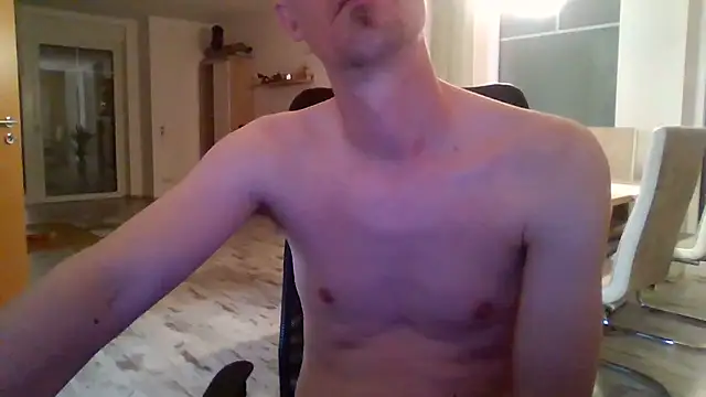 Snapshot of Trockenbau chatting on April 2026 05:04:02 PM Trockenbau online show from April 2026 05:04:02 PM
