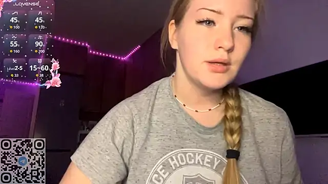 PandaFluff online show from April 2026 06:21:02 PM