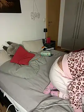 OliviaaFischer online show from April 2026 07:16:01 PM