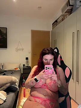 Snapshot of OliviaaFischer chatting on April 2026 02:58:02 PM OliviaaFischer online show from April 2026 02:58:02 PM