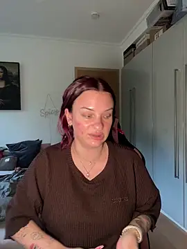 Snapshot of OliviaaFischer chatting on May 2026 05:52:02 PM OliviaaFischer online show from May 2026 05:52:02 PM