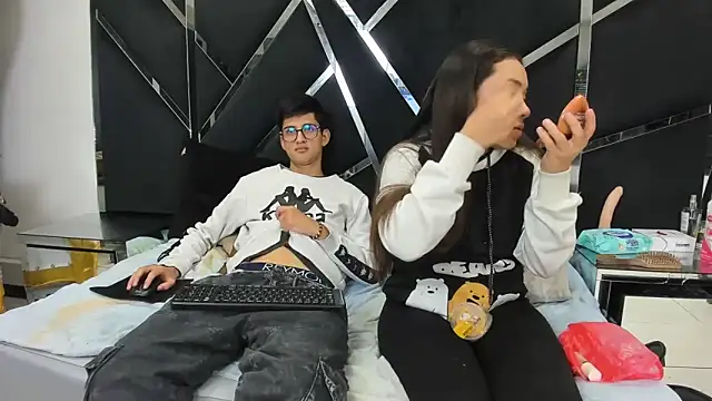 Snapshot of Noa_Arez chatting on February 2026 02:21:02 AM Noa Arez online show from February 2026 02:21:02 AM