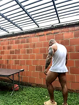 Andrew Johnnson online show from October 2025 02:06:01 PM