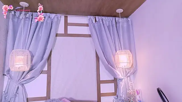 RenataLeclair online show from April 2026 03:59:02 PM