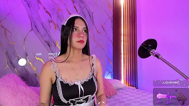 Emmiicute online show from November 2025 08:32:01 PM