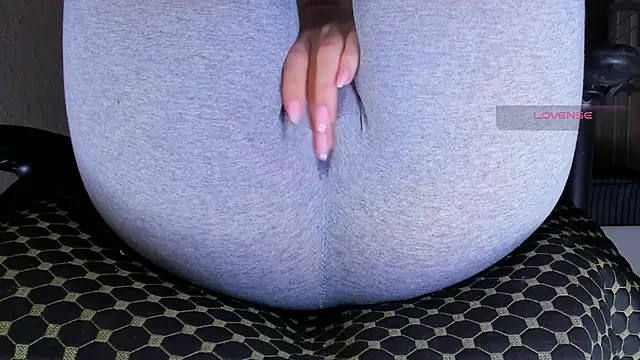 Cameltoe squirt inPants online show from January 2026 07:35:01 AM