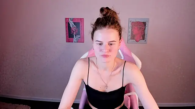 Wanda Gomez online show from October 2025 03:10:01 PM