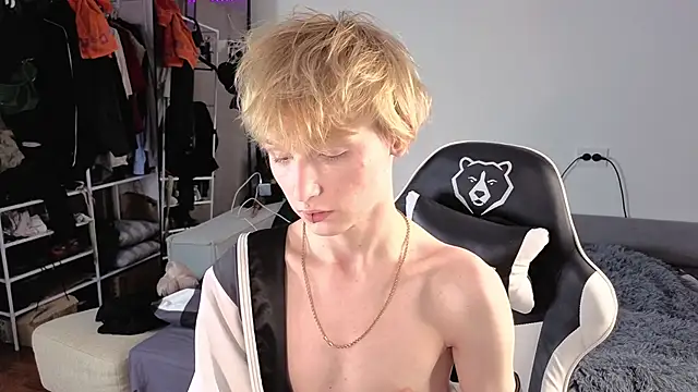 Your avatar online show from October 2025 11:57:01 PM