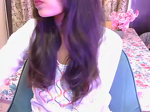 hoty-priya online show from December 2025 04:41:02 AM