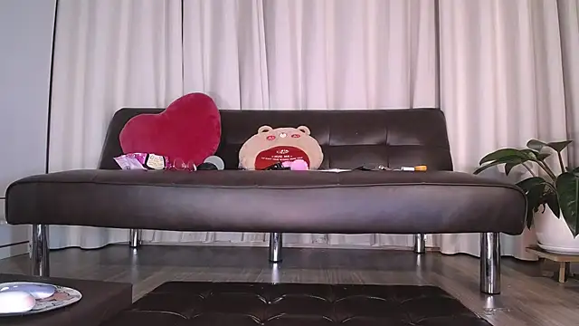 Snapshot of Liz_Hu chatting on September 2025 04:29:02 PM Liz Hu online show from September 2025 04:29:02 PM