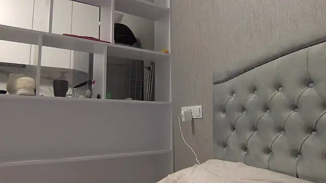 angelina sunshine online show from October 2025 01:06:02 AM