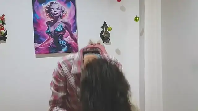 Crystal Star  online show from December 2025 09:45:01 PM