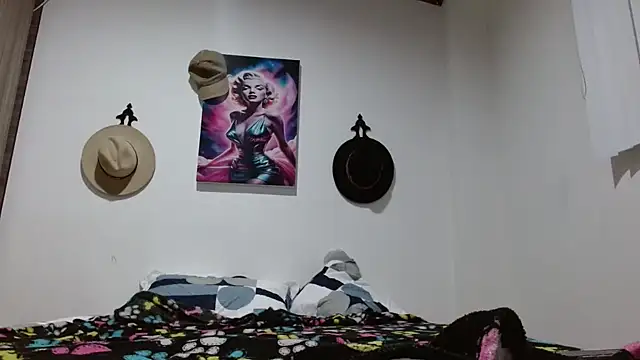 Crystal Star  online show from February 2026 11:48:01 PM