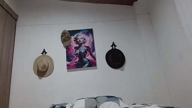 Crystal Star  online show from March 2026 12:23:02 AM