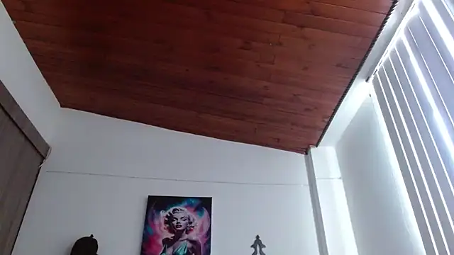 Crystal Star  online show from April 2026 02:03:02 PM