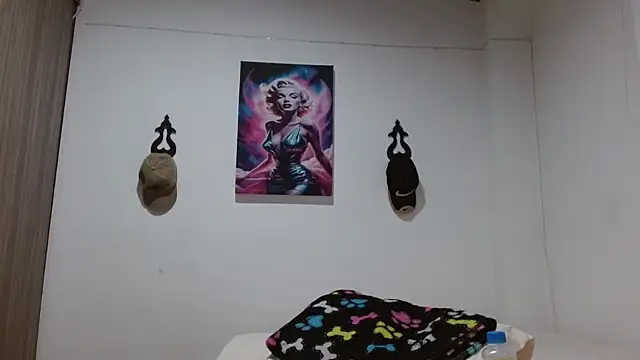 Crystal Star  online show from April 2026 02:51:02 AM