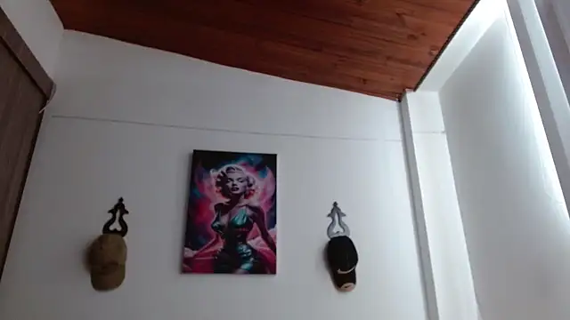 Crystal Star  online show from April 2026 02:56:01 PM