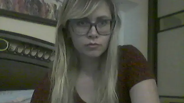 Crystal00Girl online show from October 2025 07:48:02 PM