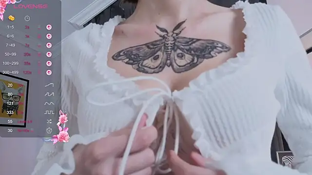 Sonia Jones online show from October 2025 06:24:01 PM