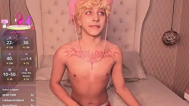 OliIverr22 online show from October 2025 01:22:02 PM